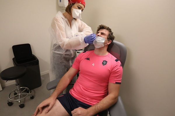 Chaque semaine, les joueurs font un test de dépistage. Ici Mathieu De Giovanni.  Image du 6 juin 2020