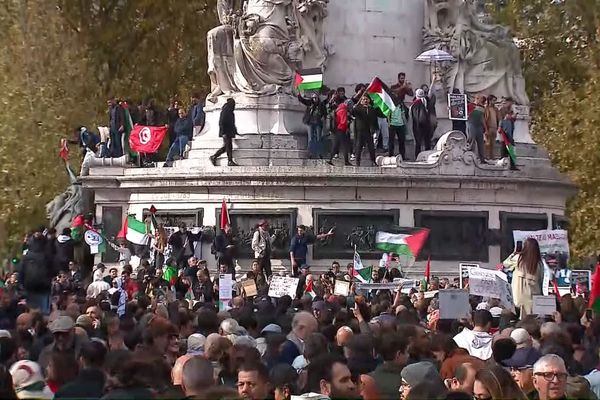 La manifestation place de la République