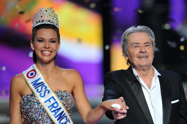 Alain Delon a été le premier à féliciter Marine Lorphelin pour son titre de Miss France.