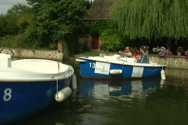 Le charme de Bonneval séduit les touristes. 