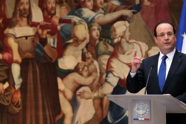 François Hollande présentant ses voeux depuis le palais de l'Elysée. 8 janvier 2013