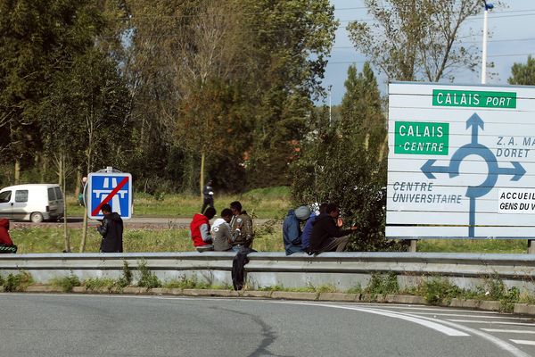 Environ 700 migrants seraient présents à Calais. 