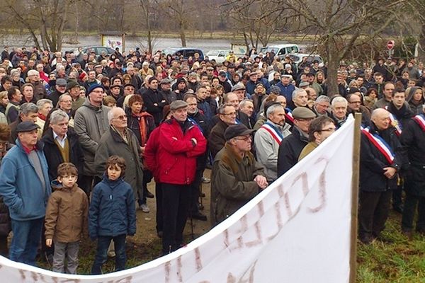 300 à 400 personnes se sont réunies pour soutenir Joseph Chapuis