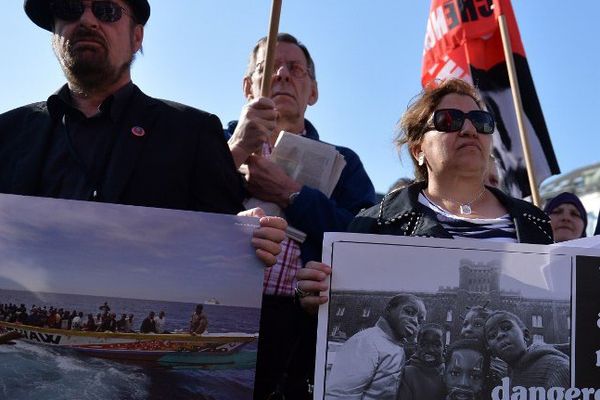 Manifestation de soutien en hommage aux migrants morts en Méditerranée 