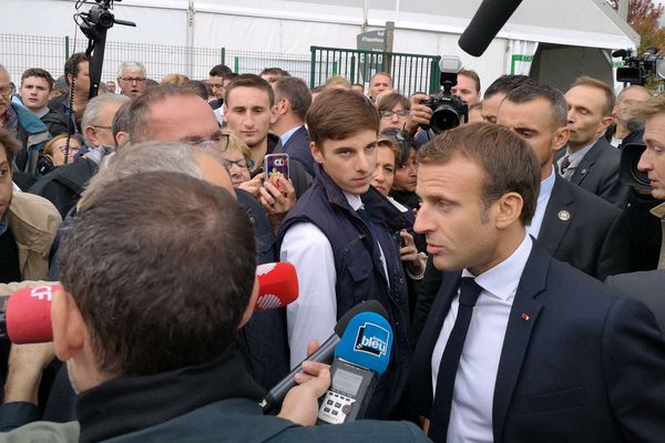 Emmanuel Macron au Sommet de l'Elevage, vendredi 4 octobre, à la Grande Halle d'Auvergne. 