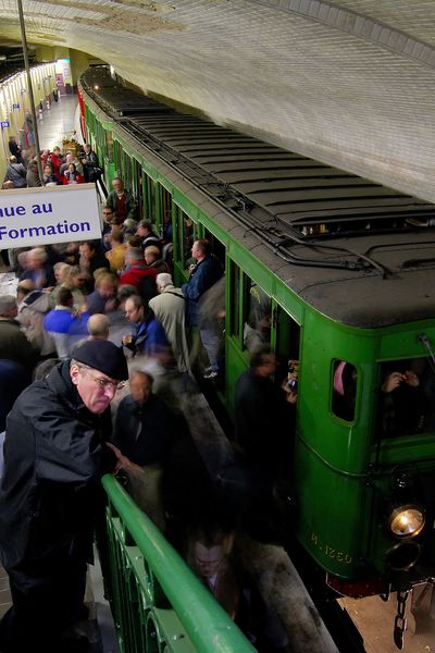 Le "Sprague" : l'histoire du tout premier métro des Parisiens