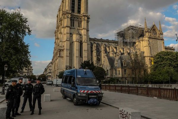 Lors de l'incendie, 300 tonnes de plomb sont entrées en fusion.