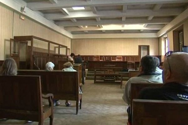 La salle d'audience de la Cour d'assises de Digne-les-Bains, ce lundi matin