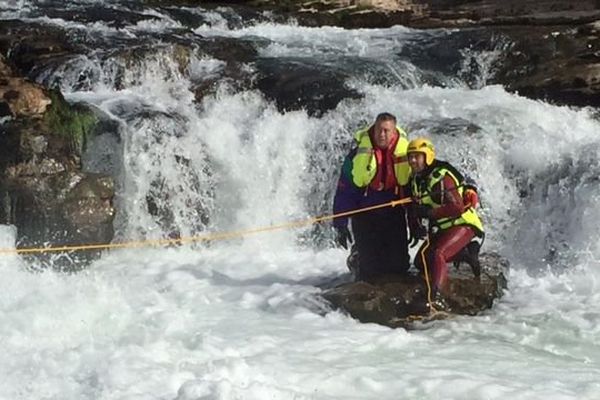 Exercice de sauvetage en milieu aquatique