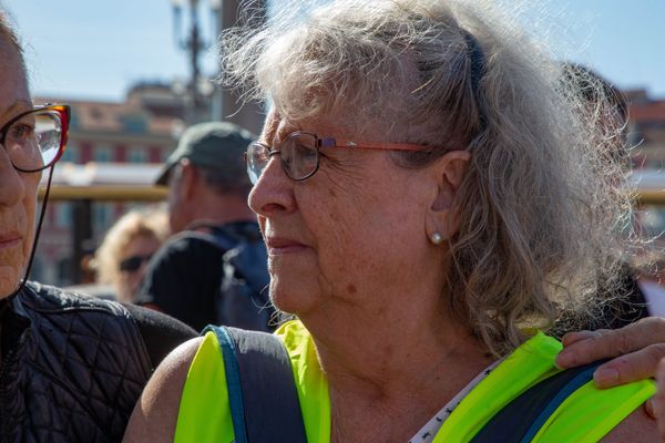 Geneviève Legay, militante d'Attac, lors d'un rassemblement "gilet jaune" à Nice, le 28 septembre 2019.