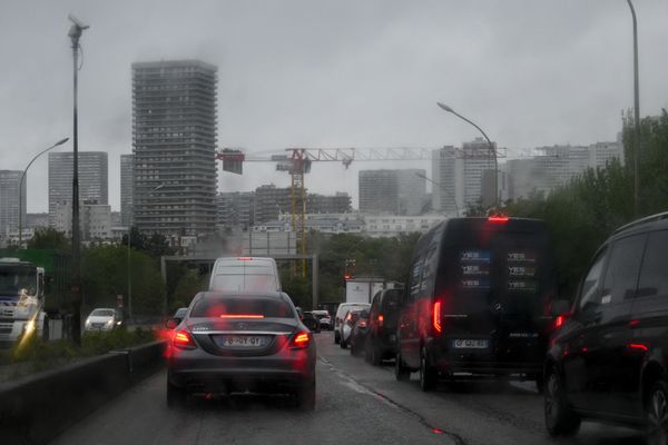 Sytadin annonce plus de 450 km de bouchon en raison d'un accident sur le périphérique et de la pluie ce jeudi 5 septembre.