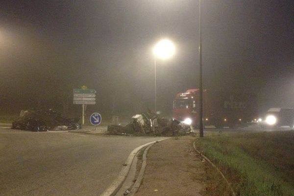 Les agriculteurs ont bloqué plusieurs grands axes du Tarn-et-Garonne avec des détritus et du fumier. 