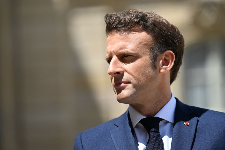 Emmanuel Macron will visit the STMicroelectronics company in Crolles on Tuesday