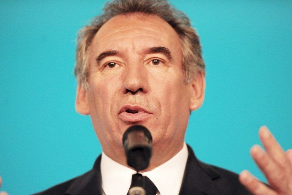 François Bayrou est officiellement candidat à la mairie de Pau