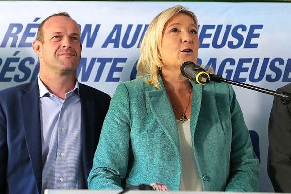 Marine Le Pen, lance sa campagne pour les régionales en Nord-Pas-de-Calais-Picardie, avec Steeve Briois à ses côtés.