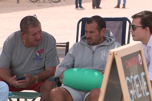 43 jours qu’il ne mange plus, à Montpellier un restaurateur mène une grève de la faim devant la mairie pour dénoncer un acharnement administratif.