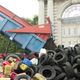 Des tonnes de déchets ont été déversés devant la préfecture du Lot-et-Garonne.