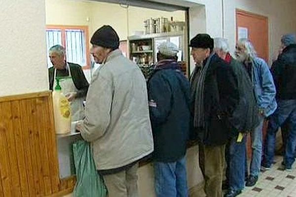 File d'attente au foyer du Relais Orléanais (Loiret) 