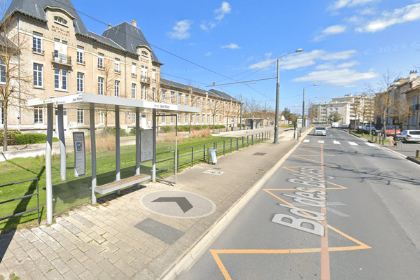 L'agression a eu lieu à la station de Tramway Jean Macé Boulevard des Belges à Reims.