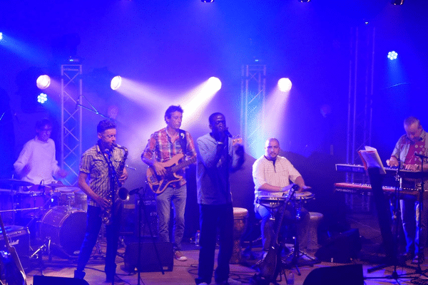 Groupe de musique, world Afro Funk d'Orléans.