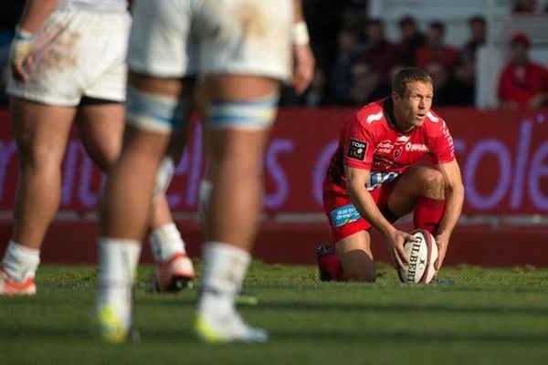 Toulon - Montpellier 43-10 (mi-temps: 19-3) essais: 5 pour Toulon, 1 pour Montpellier.
