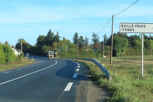 La RD 962 repasse à 90 km/h.