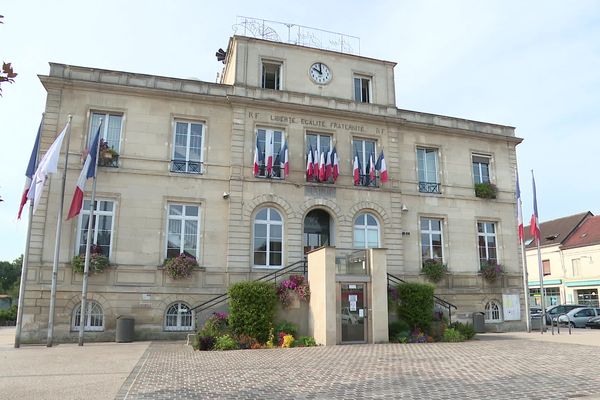 Montataire est une ville de l'Oise, située à proximité de Creil.