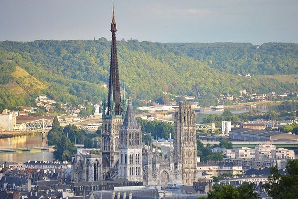 La cathédrale de Rouen vue du quartier Saint-Gervais