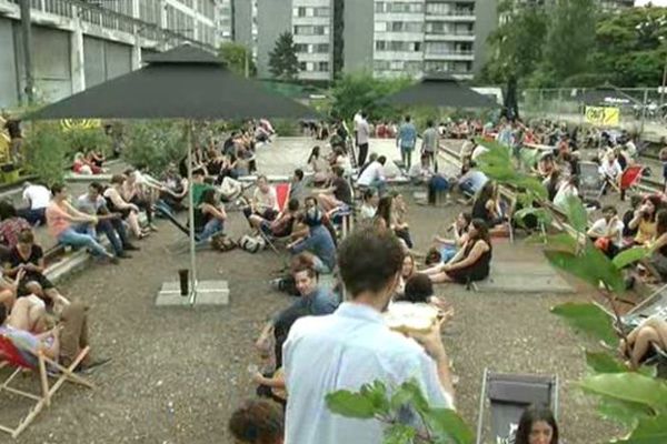 La terrasse du Ground Control, un des bars éphémères de la capitale.