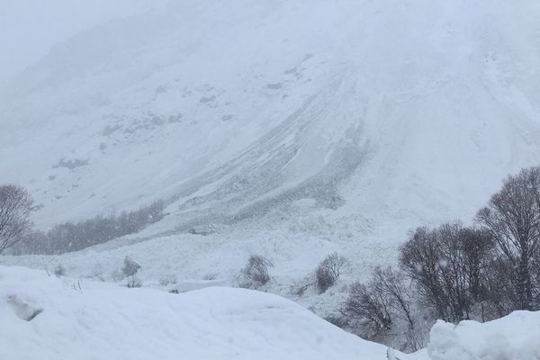 Un couloir d'avalanche purgé à Bonneval-sur-Arc