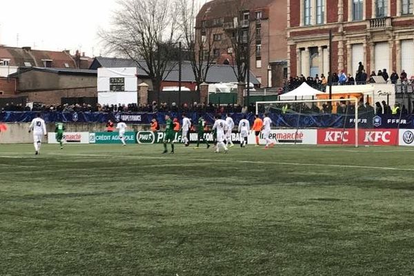 Le match a eu lieu sur le terrain synthétique de Croix.