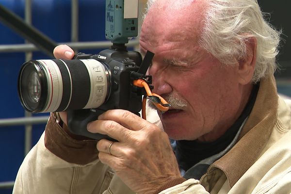 Yann Arthus-Bertand a installé, pour trois jours, son studio itinérant à Marcq-en-Barœul. Photographier les français de toutes classes, de tous horizons à fin d'en faire une grande fresque.