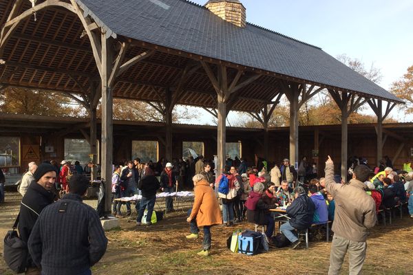 pIque-nique à la ferme de Bellevue pour les anti Notre-Dame-des-Landes, le 26 novembre 2017