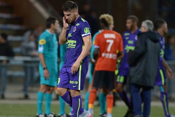 La déception d'Andy Delort après le coup de sifflet final à Lorient