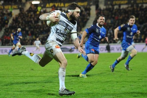 Le succès du Stade Rochelais s'est rapidement dessiné dans le sillage d'Aguillon, auteur de quasiment trois essais 