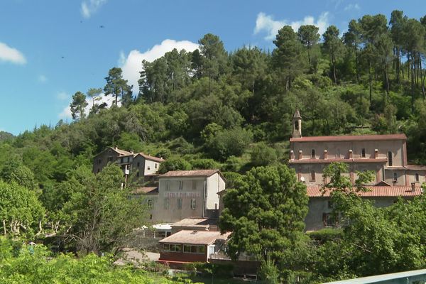 Le village de Chambon, en terre cévenole