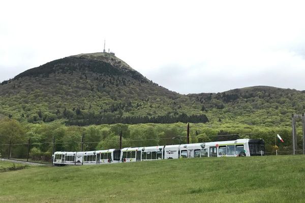 Dans le Puy-de-Dôme, le train du Panoramique des Dômes a repris du service ce vendredi 21 mai.