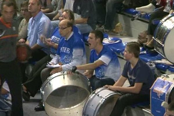 Les supporters du PB 86, hier soir.