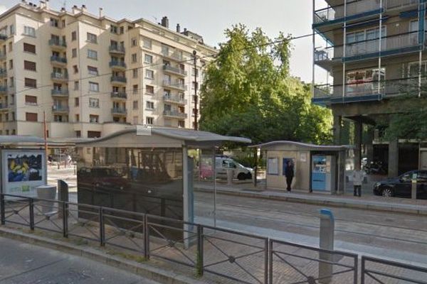 Arrêt de Tram Albert 1er Grenoble