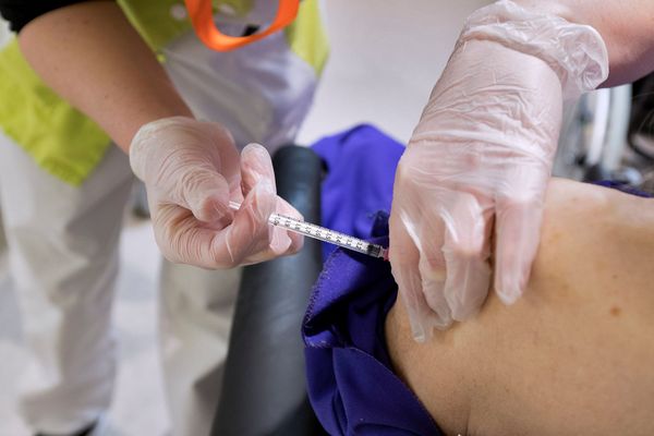 La campagne de vaccination s'accélère en France et en Occitanie