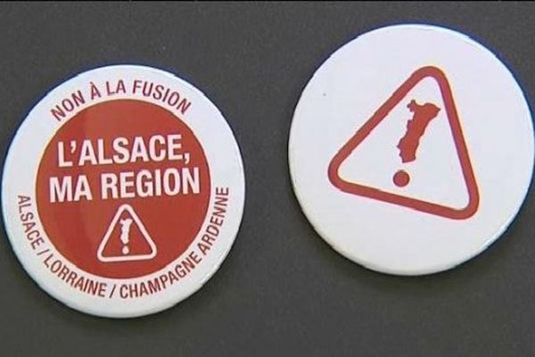 Le badge des chambres consulaires contre la fusion