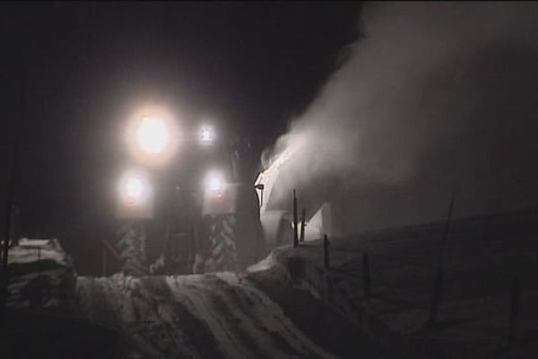 La déneigeuse à Septmoncel dans le Haut-Jura