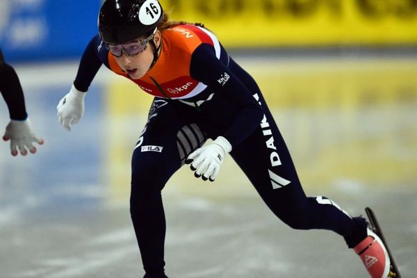 La patineuse Néerlandaise Lara van Ruijven est décédée à l’hôpital de Perpignan, le 10 juillet 2020, à l'âge de 27 ans. La patineuse avait été la première Néerlandaise à décrocher un titre mondial féminin du 500 mètres.