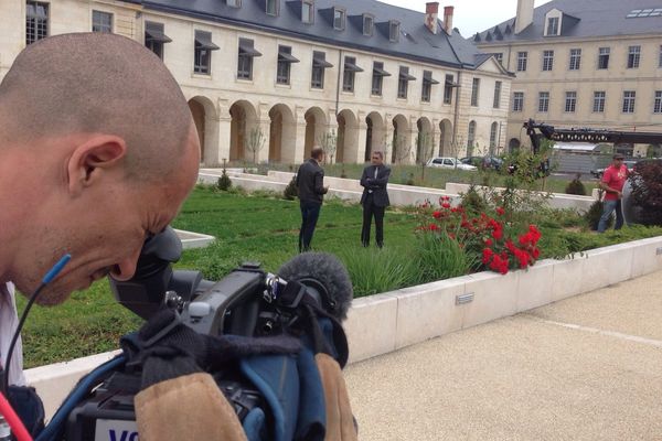 Tournage dans les jardins du Rectorat de Poitiers