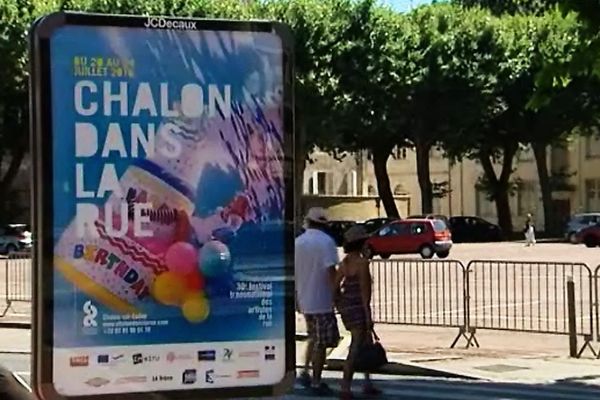 Le Festival prend  ses quartiers dans le centre-ville de Chalon (ici place du collège)