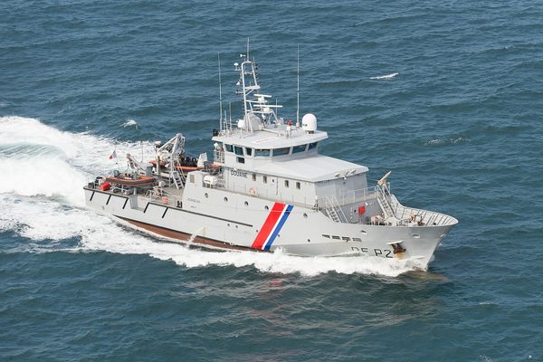 Le patrouilleur des garde-côtes des douanes, Kermorvan, est mis à disposition en renfort des moyens déjà déployés sur zone