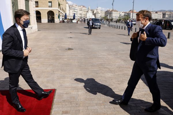 La maire de Marseille Benoît Payan accueille le président Macron pour une visite de trois jours en septembre 2021.