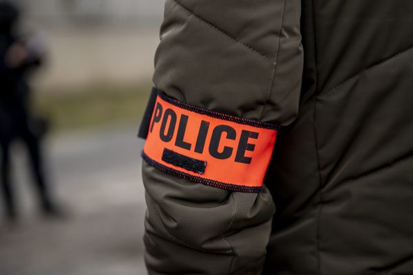 Un intense échange de coups de feu s'est produit ce samedi 16 décembre en fin de journée dans le quartier de l'Alma à Grenoble, sur fond de trafic de drogue. Photo d'illustration