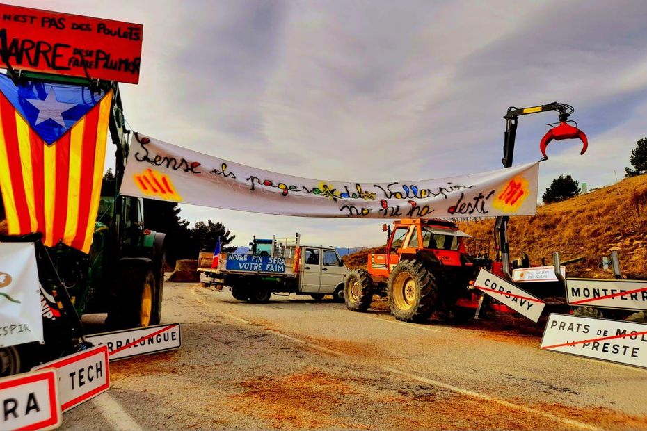 La autopista A9 fue cerrada al tráfico durante 60 kilómetros el martes, desde Leucate a España, debido a una manifestación de agricultores