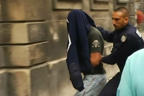 Arrivée des suspects au palais de justice de Reims (07/08/2013)